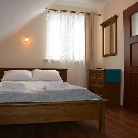 Casa de hóspedes Modrzew - Dwor Bogdalow